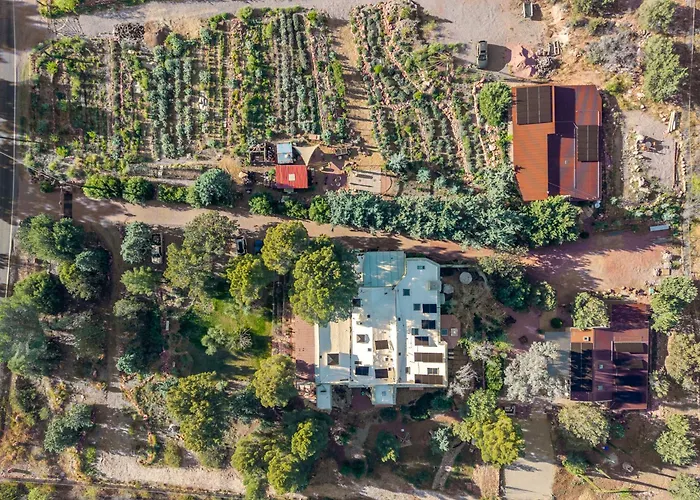 Historic Farm On Wine Trail Near Sedona *